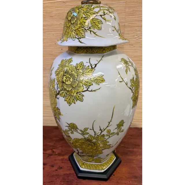 Mid 20th Century Mid 20th Century Mid Century Modern Attributed to Marbro Lamp Company Chinoiserie Porcelain Ginger Jar Lamp With Imari Design For Sale - Image 5 of 8