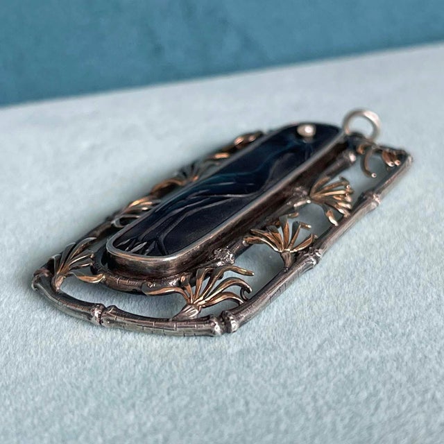 Metal Antique Art Deco Carved Agate Crane Pendant in Gold Silver Frame For Sale - Image 7 of 10