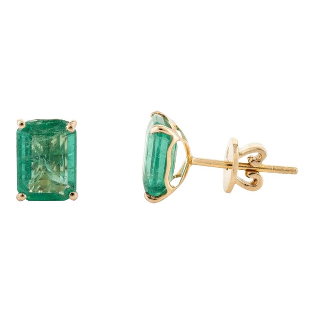 Natural Solitaire Emerald 18k Solid Yellow Gold Stud Earrings - 2 Pieces For Sale