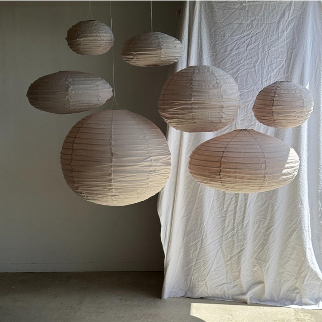 1980s Large Vintage Oval Flattened Pink Rattan and Natural Linen Pendant Light, 1980s For Sale - Image 5 of 18