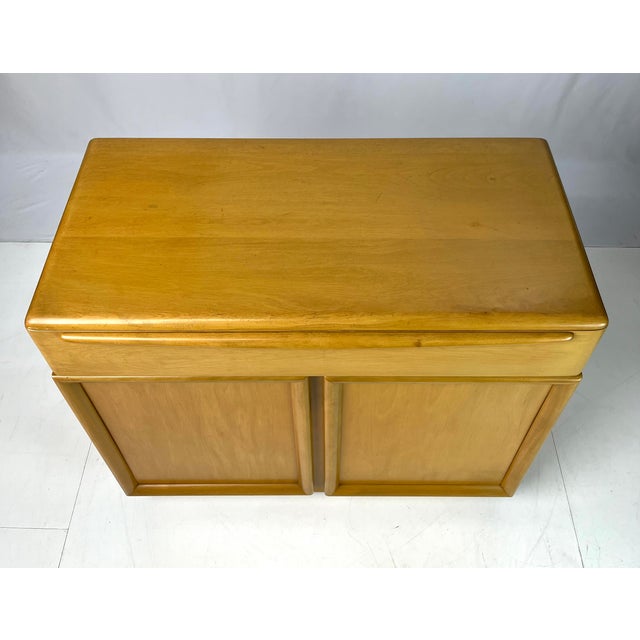 Mid-Century Modern Heywood-Wakefield "Wheat" Solid Birch Credenza / Cabinet (Model M 541, Dated 1957) For Sale - Image 12 of 16