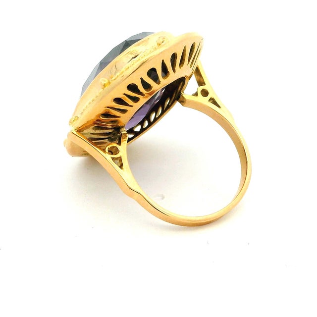 Vintage Italian Jumbo Amethyst Cocktail Ring in 14k Gold, 20 Carats, Size 7.75 For Sale In Miami - Image 6 of 13