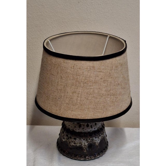 Vintage Pan Table Lamp with Fat Lava Brown Ceramic Base and Beige Fabric Shade, 1970s For Sale - Image 4 of 9
