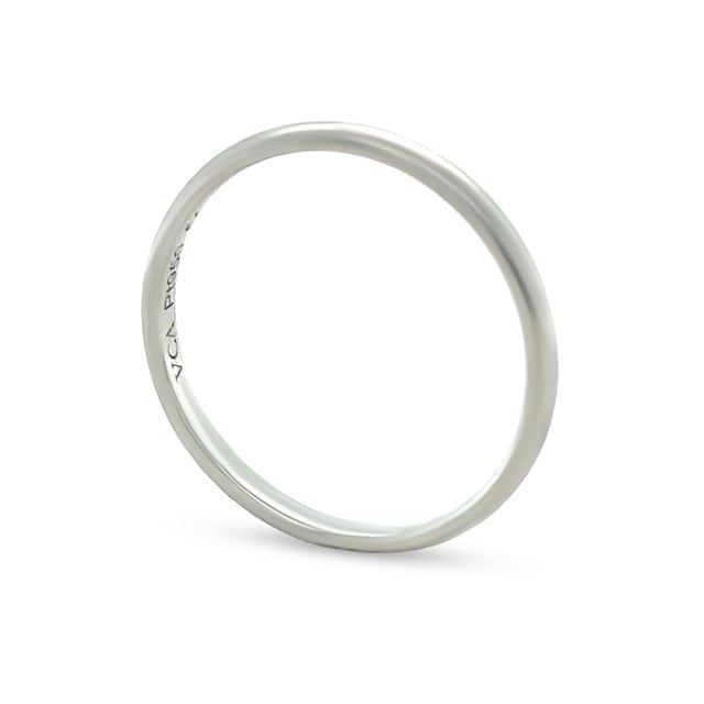 Contemporary Van Cleef & Arpels Platinum Tendrement Wedding Band 2.44g, Size 7 For Sale - Image 3 of 7