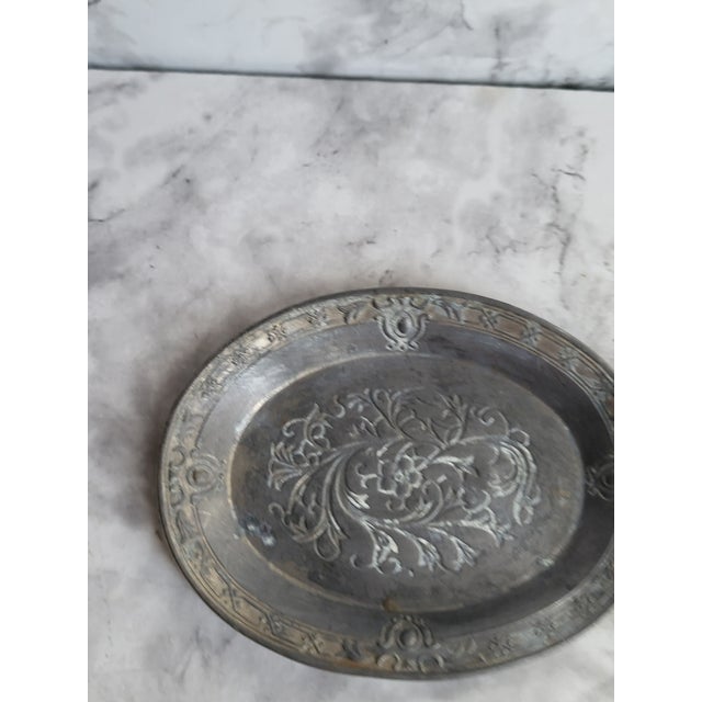 1900 - 1909 Antique Pewter Etched Art Nouveau Catchall For Sale - Image 5 of 9