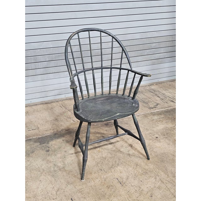 Wood Green Sack Back Windsor Arm Chair Distressed Finish Bench Made For Sale - Image 7 of 8