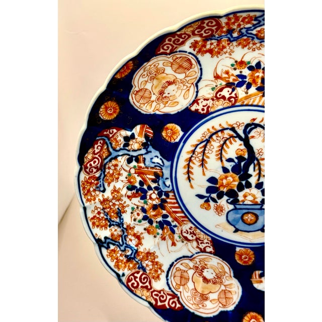 Imari Porcelain Antique Imari Scalloped Plate For Sale - Image 4 of 9