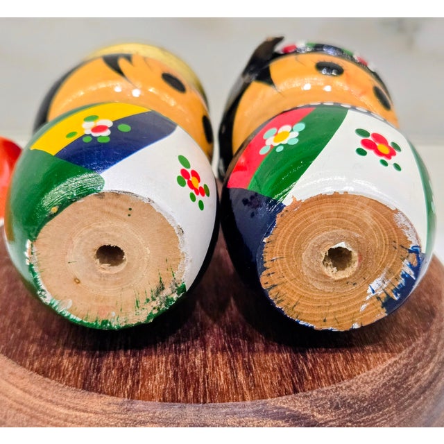 Vintage Japanese Kokeshi-Inspired Wooden Couple Dolls on Base For Sale - Image 10 of 10