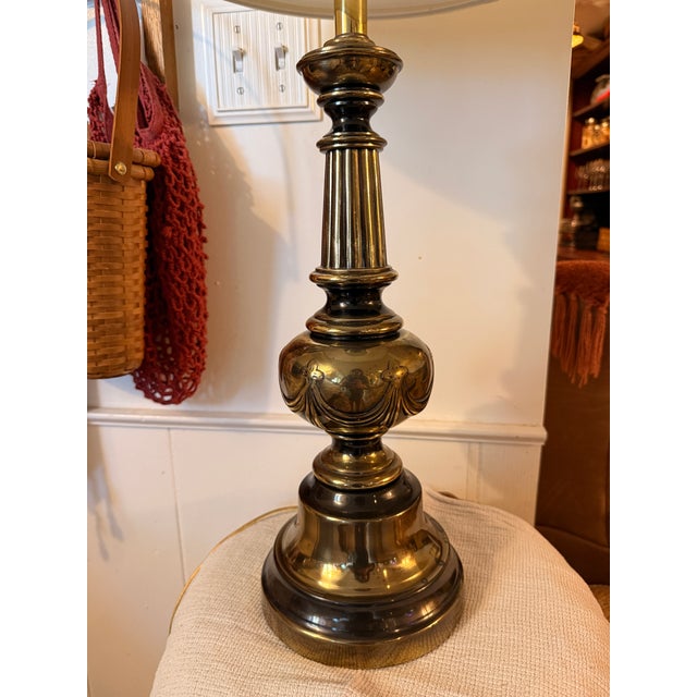 Mid-Century Modern Mid 20th Century Hollywood Regency Style Brass-Colored Lamp For Sale - Image 3 of 6