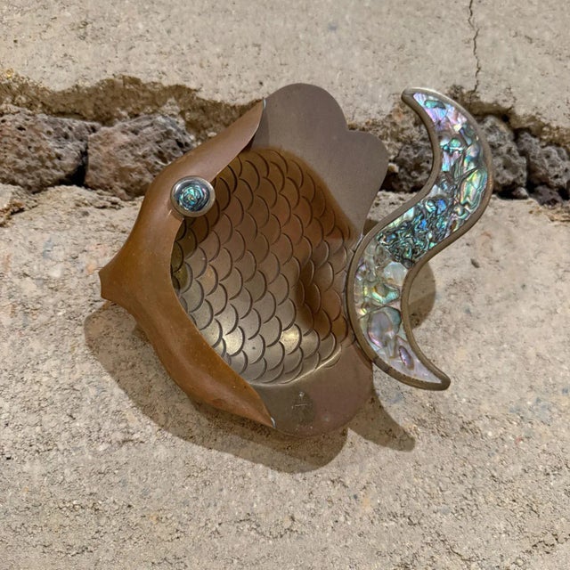 Decorative Fish Dish Ashtray, Brass & Abalone, 1990s After Los Castillo For Sale - Image 9 of 9