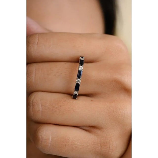 Contemporary Blue Sapphire and Diamond Dainty Band Ring in 18k White Gold Ring Size 11 For Sale - Image 3 of 9