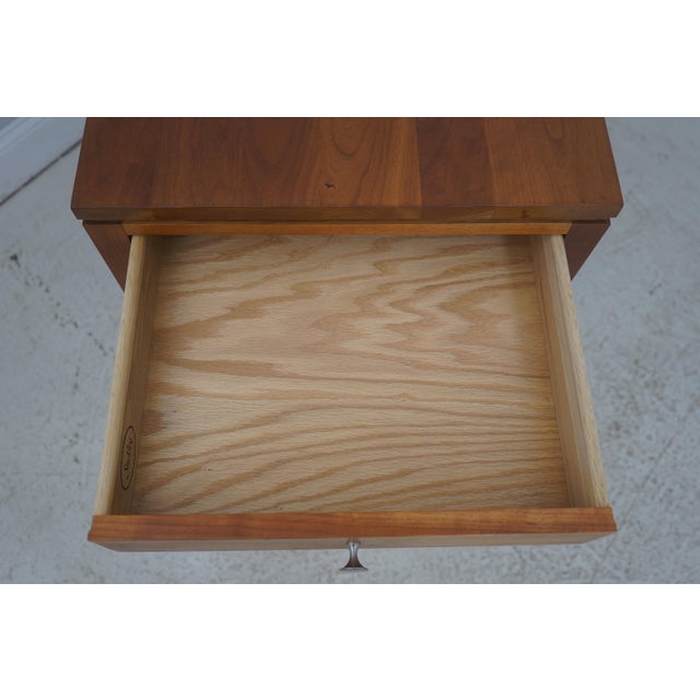 2000 - 2009 Stickley Cherry Mission Style 2 Tier Side Table For Sale - Image 5 of 17