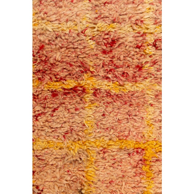 Berber Tribes of Morocco Vintage Peach Grid Pattern Shag Beni Mguild Moroccan Rug - 7'8 X 6'2 For Sale - Image 4 of 6