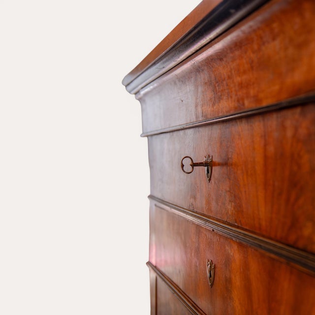 French Louis Philippe Flame Mahogany Commode With Original Ebonized Detailing, Mid-19th Century For Sale - Image 6 of 9