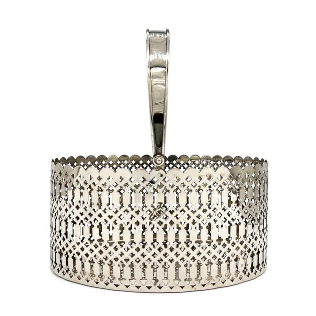 Late 20th Century Vintage International Silver Silver-Plated Oval Pierced Basket With Swing Handle — Traditional / English Country / Cottage For Sale - Image 5 of 13