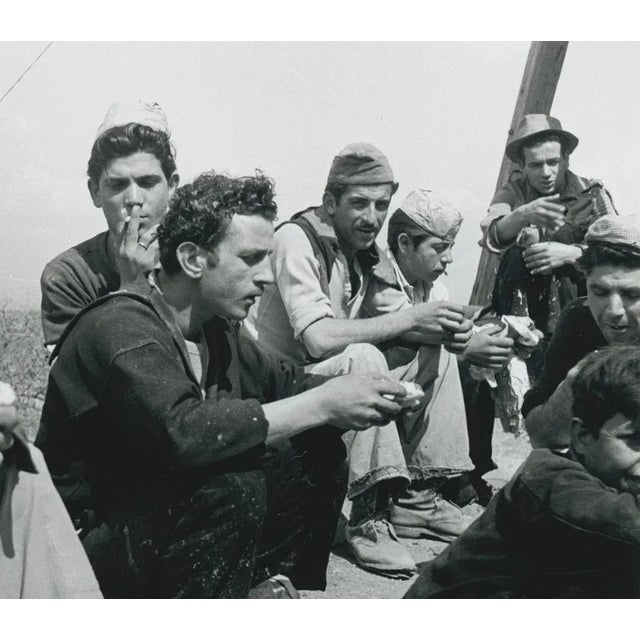 Men at Work, Italy, 1950s, Black & White Photograph For Sale - Image 3 of 5
