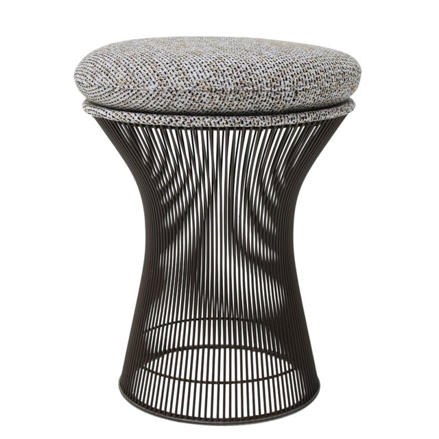 A beautiful stool designed by Warren Platner for Knoll, this exquisite piece epitomizes mid-century modern elegance. The...