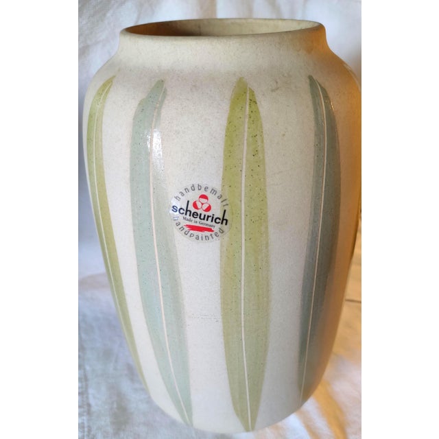 Ceramic Mid-Century Green Leaf Feather Pattern Vase from Scheurich Keramik, 1970s For Sale - Image 7 of 7