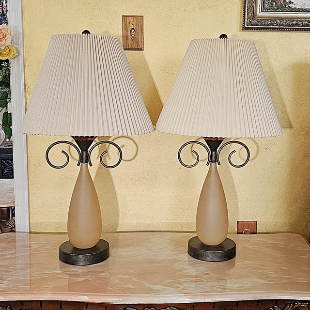 Pair of Frosted Glass and Scrollwork Table Lamps, Early 21st Century For Sale - Image 9 of 18