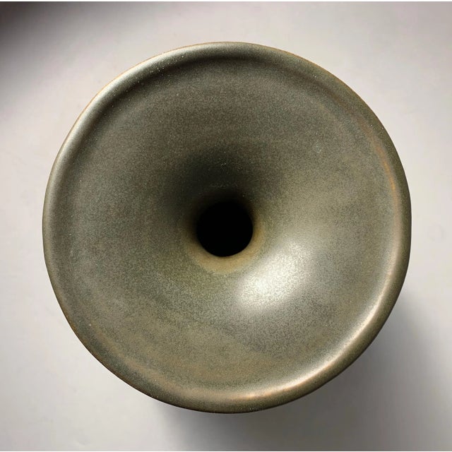 Large Vintage Ceramic Vase by Robert Maxwell for Design West of California For Sale In Chicago - Image 6 of 7