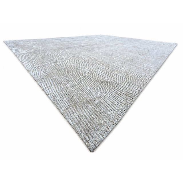 Restoration Hardware Rh Lasya Silk & Wool Rug – 12' × 15' Sand | Hand-Knotted Silk & Wool For Sale - Image 4 of 18