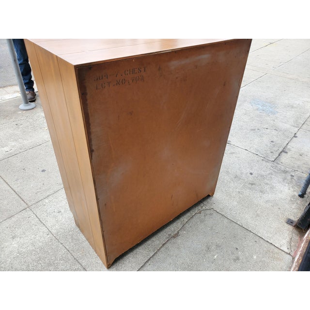 1950s American of Martinsville Dresser For Sale - Image 11 of 12