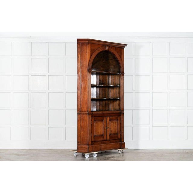 English Georgian Pine Barrel Back Corner Cabinet, 1820s For Sale - Image 3 of 18