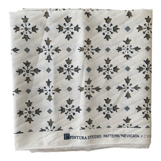 Designer Hand Printed White Linen Pintura Studios Fabric- 1 1/2 Yards For Sale