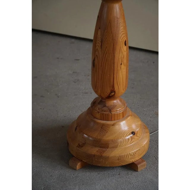 Wood Mid-Century Scandinavian Sculptural Floor Lamp in Solid Pine, 1970s For Sale - Image 7 of 9