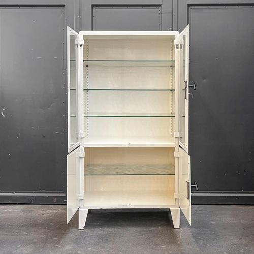 Industrial Industrial Cream Lacquered Metal Cabinet, 1950s For Sale - Image 3 of 18