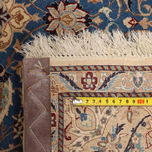 Beige Middle Eastern Rug in Wool For Sale - Image 8 of 9