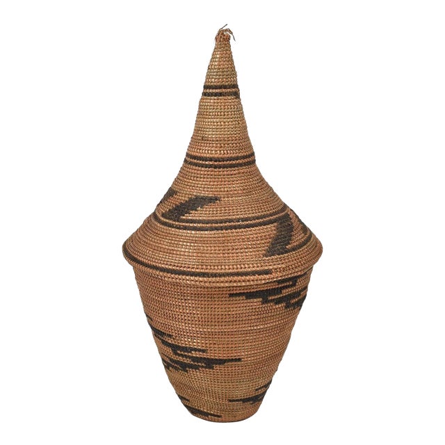 Early 20th Century Tutsi Basket with Lid Rwanda For Sale