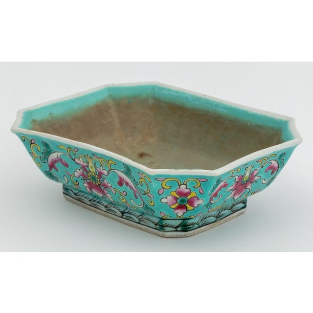 Mid 20th Century Chinese Famille Rose Glazed Porcelain Bowls, 4 For Sale - Image 5 of 12