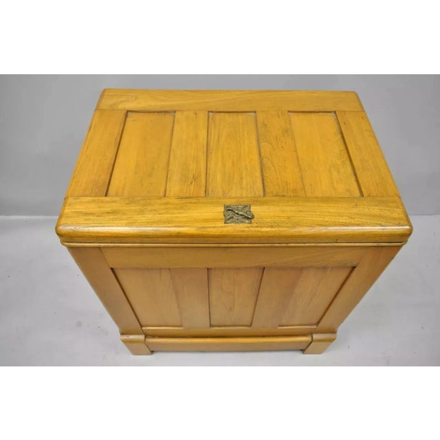 Victorian Late 19th Century Antique Gibson Refrigerator Co. Victorian Small Oak Wood Ice Box Ice Chest For Sale - Image 3 of 11