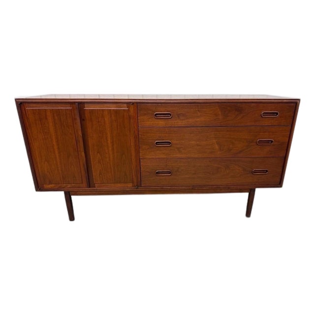 Mid-Century Modern Jack Cartwright for Founders Walnut Sideboard For Sale