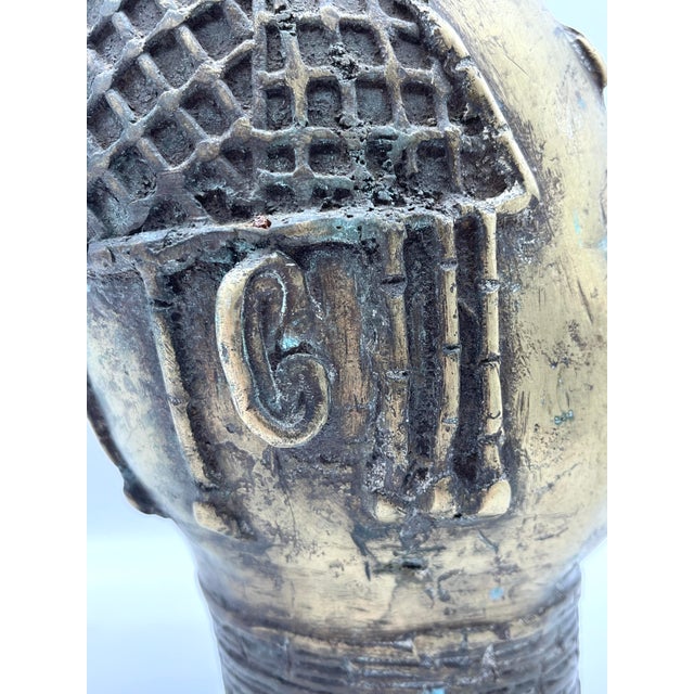 Nigerian Artist, Large Benin Memorial Head Sculpture, 20th Century, Bronze For Sale - Image 15 of 18