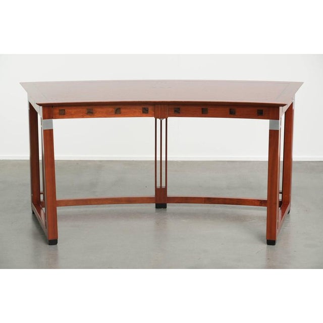This exquisite curved writing desk in the Art Deco style was crafted by Schuitema and is part of the Decoforma series. It...