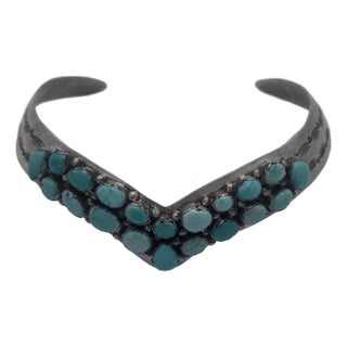 Kingman Turquoise 20-Stone Sterling v Neck Collar by Paul Livingston Authentic Native American Handmade For Sale