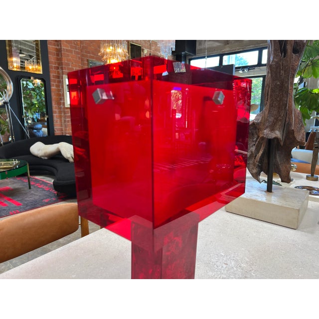Mid-Century Modern Vintage Italian Red Acrylic Table Lamp 1980s For Sale - Image 3 of 8