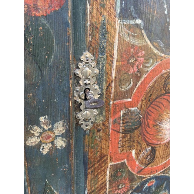 Early 19th Century Blue Floral Painted Cupboard For Sale - Image 5 of 18