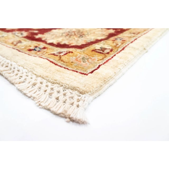 Textile Middle Eastern Rug in Wool For Sale - Image 7 of 9