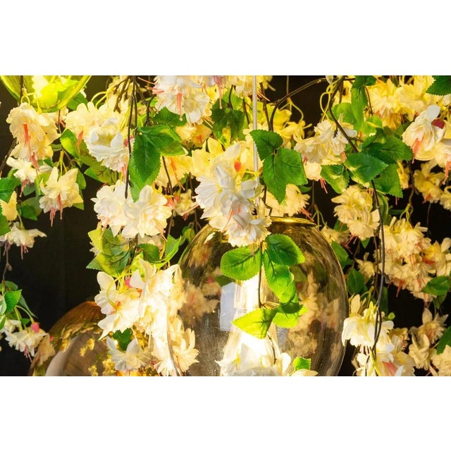 Flower Power Fuchsia Cascade Round Chandelier in Pink-Cream Color with Crystal Egg Lamps from VGnewtrend, Italy For Sale - Image 4 of 10