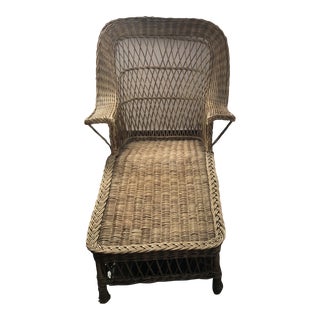 Vintage Wicker Chaise Victorian Style For Sale