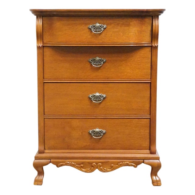 Lexington Furniture Victorian Sampler Collection Quarter Sawn Oak 32" Chest of Drawers 391-306 For Sale