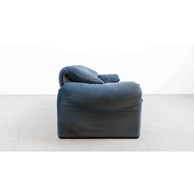 Maralunga Sofa by Vico Magistretti for Cassina, 1980s For Sale - Image 9 of 18
