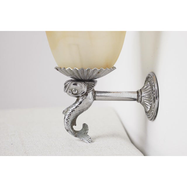 French Tulip and Fish Wall Sconce in Chrome and Peach Marbled Glass, 1940s For Sale - Image 3 of 11