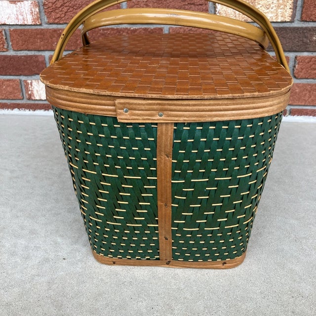 Vintage MCM Hawkeye Burlington Woven Picnic Basket For Sale - Image 4 of 5