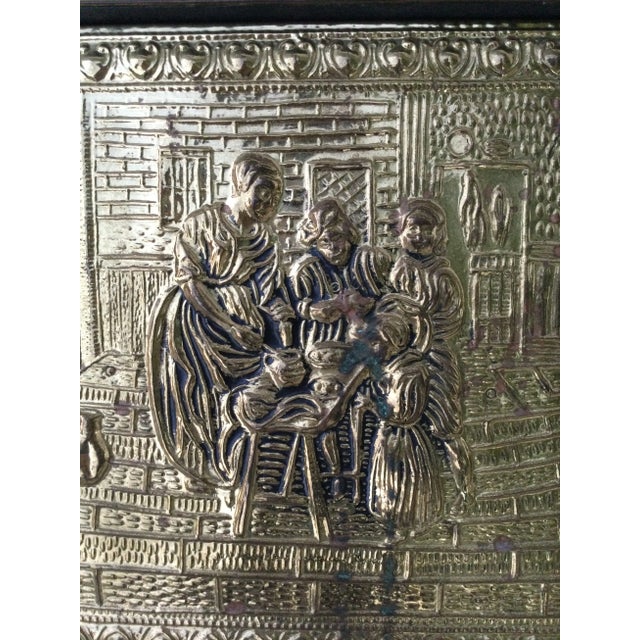 1920s English Repoussé Brass Coal Scuttle Box For Sale - Image 10 of 11