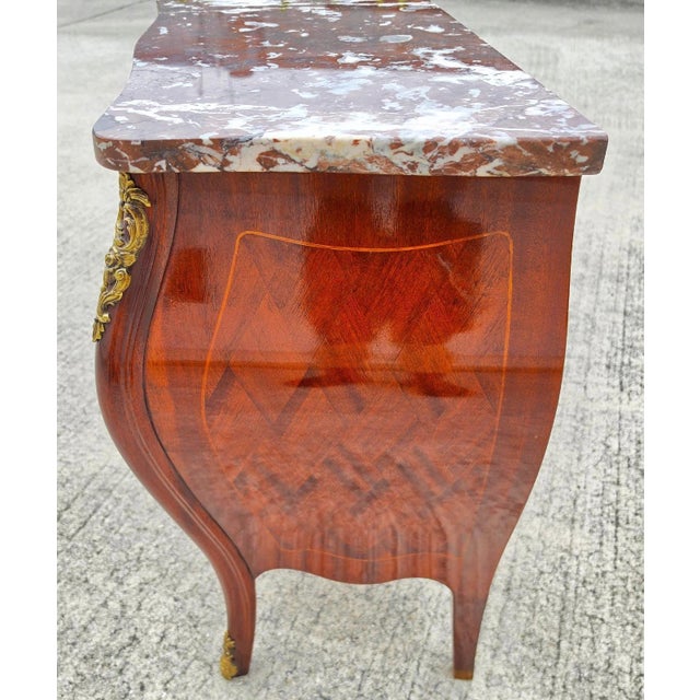 Wood Pair of French Louis XV Style Bombe Commodes Bedside Tables Nightstands For Sale - Image 7 of 16