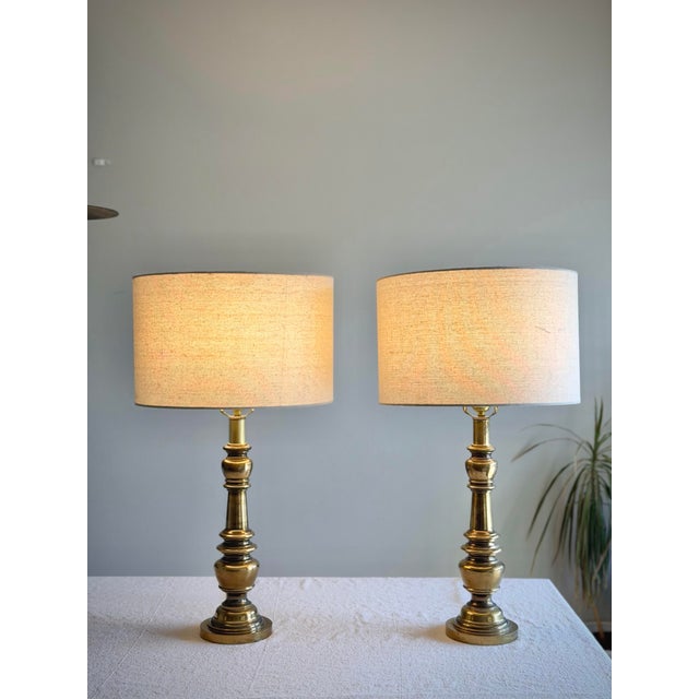 Stiffel Vintage Brass Neoclassical Hollywood Regency Baluster Table Lamps With Linen Drum Shades - a Pair For Sale - Image 4 of 12